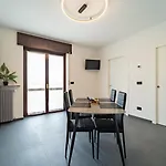 Lejlighed Da Cichin - Free Parking, Wi-fi & Ac - Vicino All'ospedale Carle Di