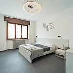 Lejlighed Da Cichin - Free Parking, Wi-fi & Ac - Vicino All'ospedale Carle Di *